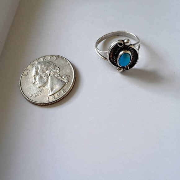 Authentic Vintage Navajo Sleeping Beauty Turquoise and Silver Ring - Picture 1 of 4